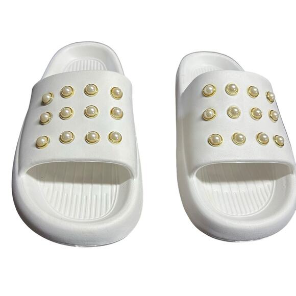 Kenneth Cole Mello Faux Pearl Studded Platform Slip On Slides NEW  Size 10 - Picture 2 of 10